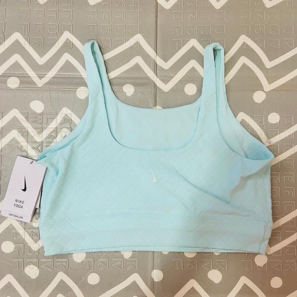 Nike training running yoga shirt graphic logo - Picture 3 of 4